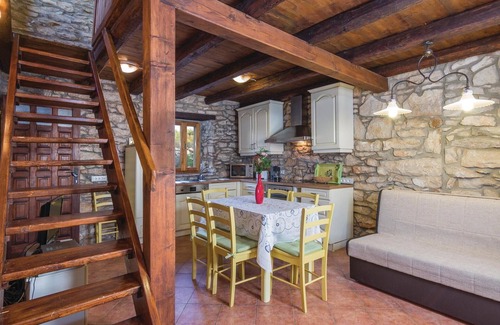 Paradiz House | Inviting Stone House in Paradiz Village with Pool & Spa