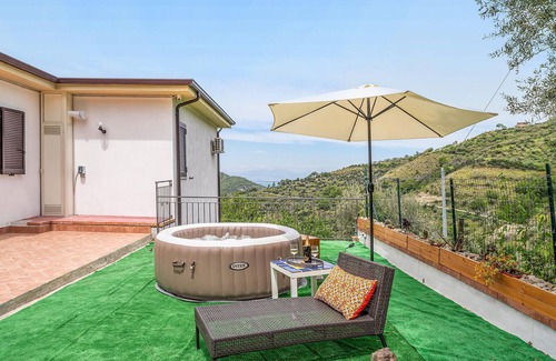 Laureana Cilento House | Nice Home in Laureana Cilento With 3 Bedrooms, Wifi and Jacuzzi