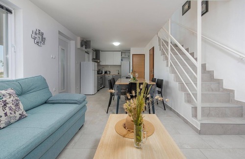 Baric Draga House | Nice home in Lukovo Sugarje with WiFi