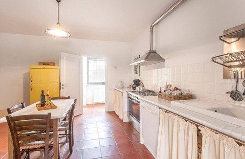 Viterbo House | Cozy 3 Bedroom Retreat in Montefiascone VT with Pool
