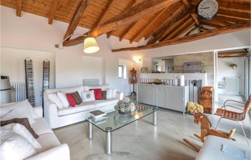 Boleto House | Comfortable Home in Madonna Del Sasso with Kitchen Access