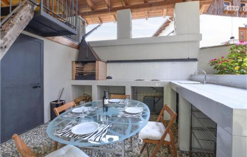 Boleto House | Comfortable Home in Madonna Del Sasso with Kitchen Access