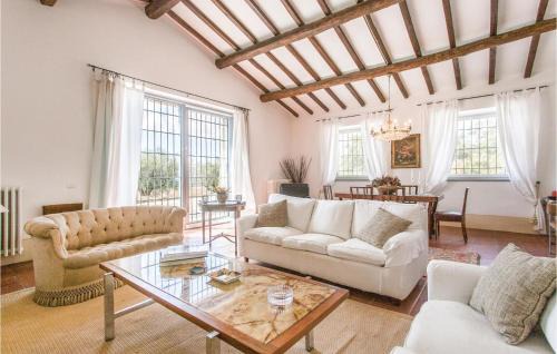 Viterbo House | Relaxing 3 Bedroom Home in Montefiascone with Pool