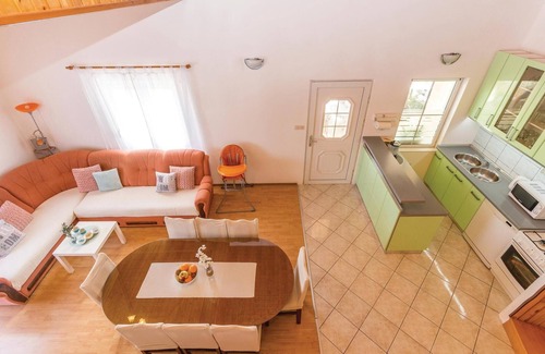 Benkovac House | Exceptional 3 Bedroom Retreat in Nadin with Private Pool