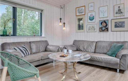 Balka Strand House | Welcoming Nex Retreat with Wifi and Child-Friendly Amenities