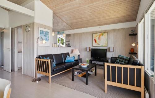 Odder Municipality House | Nice Home In Odder With Wifi