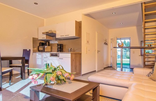 Pinnow House | Cozy 2 Bedroom Retreat in Pinnow with Lake View & Spa