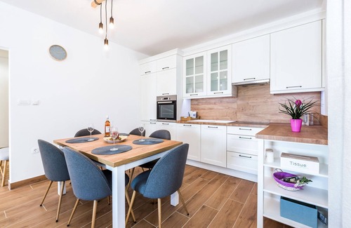 Puljane House | Elegant Stone House with Private Pool in Ne Village