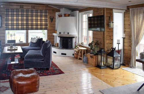 Atra House | Cozy Retreat in Rjukan with Wifi & Hot Tub Access