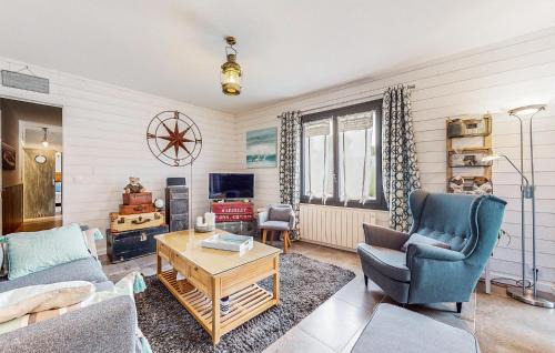 Royan House | Cozy Home in Royan with Wifi, Pet and Child Friendly