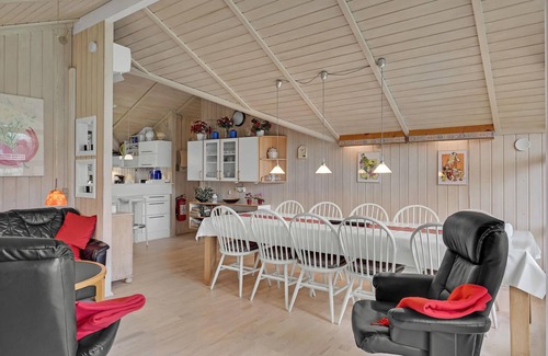 Spodsbjerg House | Spacious 4 Bedroom Oceanfront Retreat in Rudkøbing