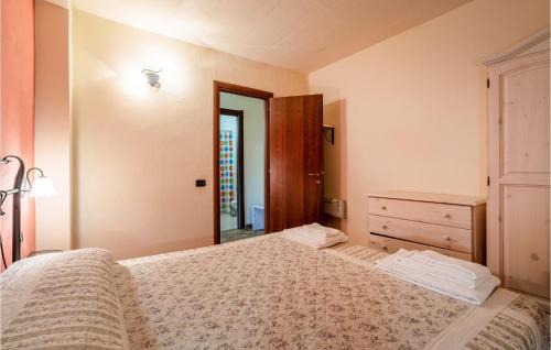 Montefiore dell'Aso House | Cozy Home in San Giovanni with Pool and Hot Tub Amenities