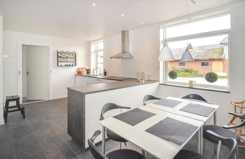 Sakskobing House | Idyllic Former Country Estate Near Sakskøbing with Pool