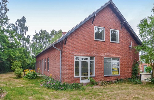 Sakskobing House | Idyllic Former Country Estate Near Sakskøbing with Pool