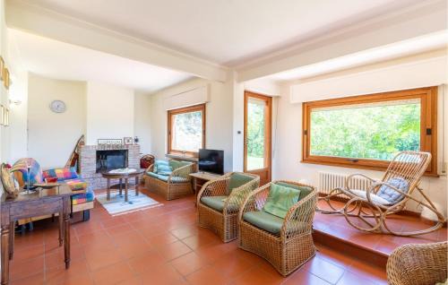 San Giustino House | Inviting Home in San Giustino PG: Pet-Friendly and Family Fun