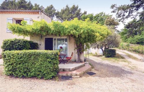 Sarrians House | Charming Family Retreat in Sarrians with Pool & Wifi