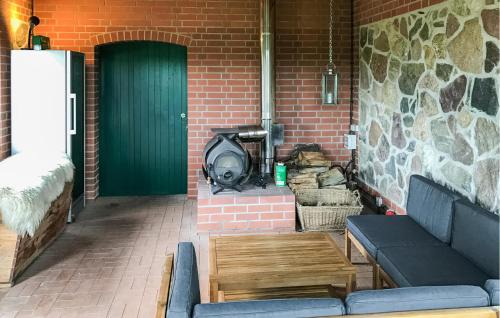 Schenkendobern House | Welcoming Home in Schenkendöbern with Wi-Fi & Pet Friendly