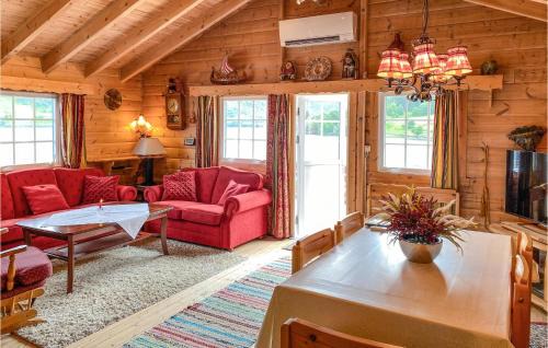 Selje House | Cozy Oceanfront Retreat in Selje with Free Wifi