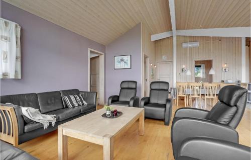 Grønninghoved Strand House | Elegant Sjølund Home with Wifi and Child-Friendly Amenities