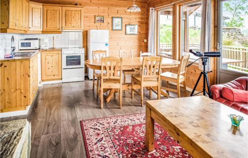 Finnoy House | Pet-Friendly Retreat in Sjernarøy with Free Wifi