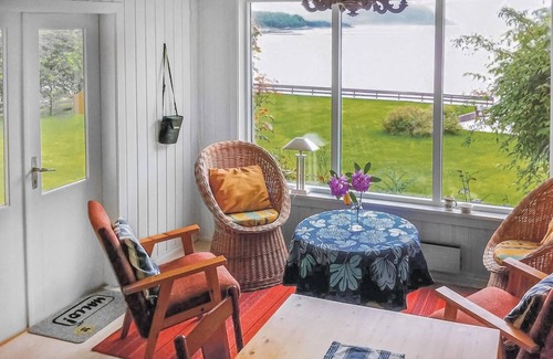 Glomset House | Discover a Hidden Gem with Breathtaking Lake Views