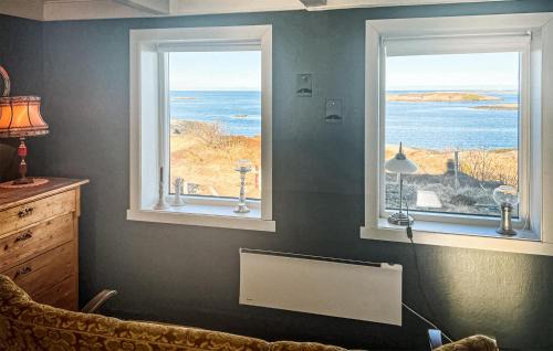 Smøla House | Seaside 4 Bedroom Home with Ocean Views in Smla