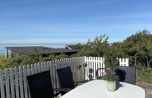 Lihme House | Convenient 2 Bedroom Accommodation in Spøttrup