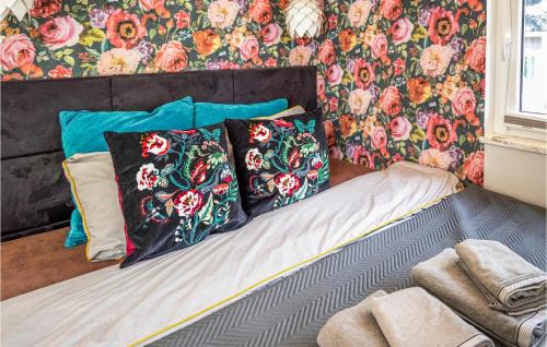 gmina Stezyca House | Cozy Stare Czaple Home with Oceanfront Views and Wifi