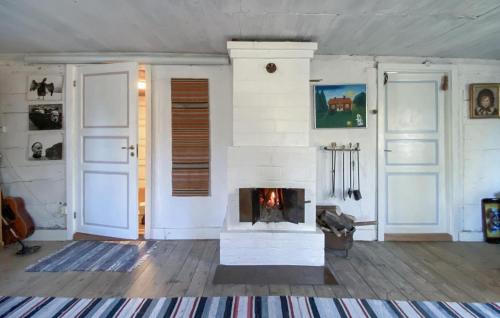 Hinneryd House | Nice Home In Strömsnäsbruk