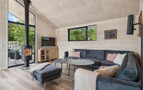 Skaven Strand House | Cozy Tarm Retreat with WiFi & Family-Friendly Amenities
