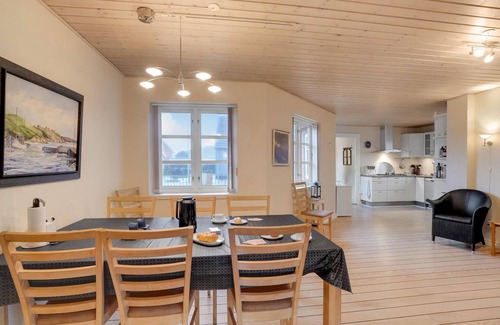 Thyboron House | Cozy 1 Bedroom Accommodation with Ocean View in Thyborøn