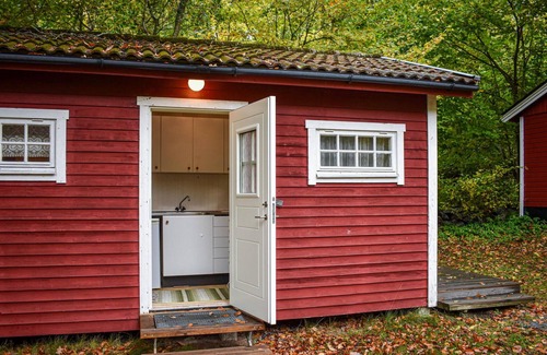 Tormestorp House | Cozy Cottage Retreat for Nature Enthusiasts and Pets