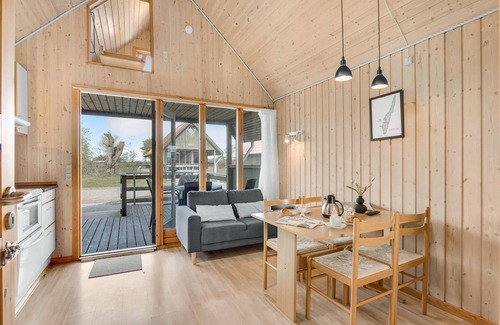 Tranekaer House | Bright Cottage with Pool & Ocean View for Family Getaways