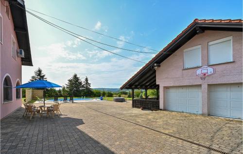 Konjscina House | Inviting Retreat in Turnisce with Relaxing Jacuzzi Access