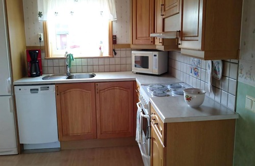 Uddevalla Municipality House | Comfortable 1 Bedroom Accommodation in Uddevalla