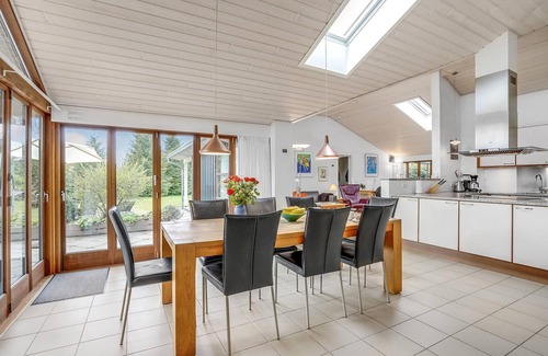 Bøtø By House | Exceptional 4 Bedroom Accommodation with Oceanfront Views