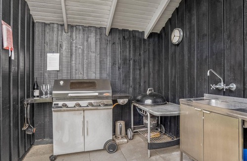 Bøtø By House | Exceptional 4 Bedroom Accommodation with Oceanfront Views
