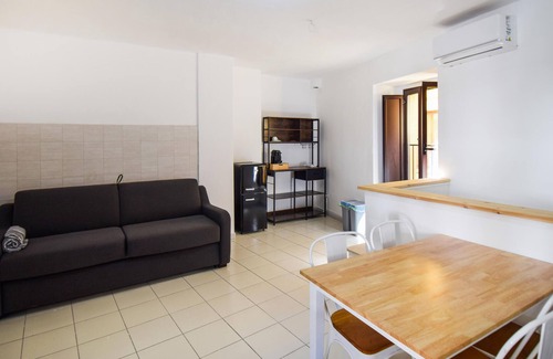 Venafro House | Nice home in Venafro with house a mountain view