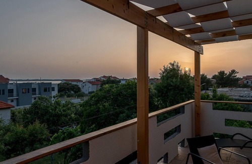 Vrsi House | Experience a Dream Vacation by the Oceanfront Retreat