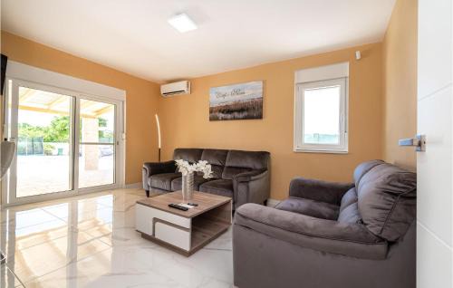 Zemunik Donji House | Cozy Zemunik Donji Retreat with Kitchen and Pool Access