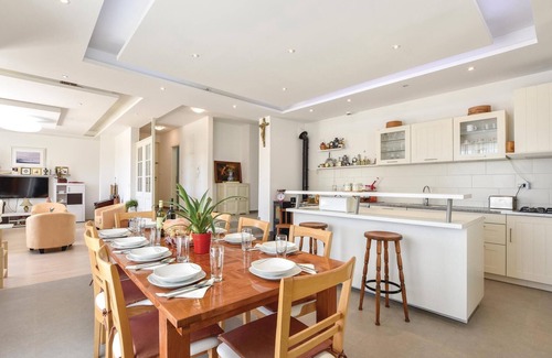 Cista Provo House | Premier 4 Bedroom Retreat with Private Pool in Zrnovnica