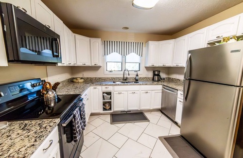 Pinehurst House | Explore a Family-Friendly Retreat Near Golf with Pool Access