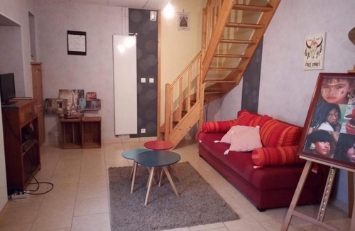 Bollee House | Convenient Stay Near the Circuit for Families