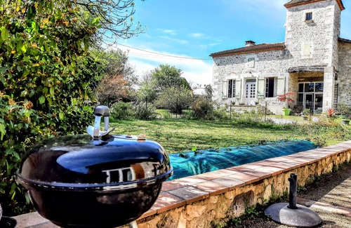 Bourran House | Inviting Lot-et-Garonne House with Pool and Terrace Retreat