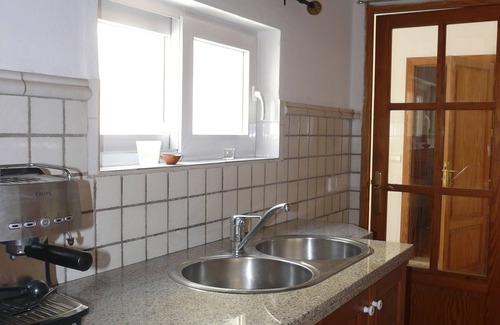 Campos House | Beautiful House in Village Center with Pool & Ocean View