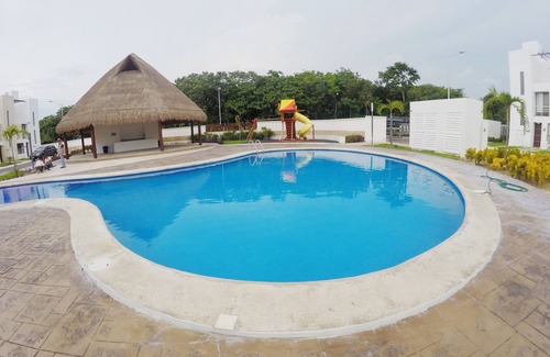 Playa del Carmen House | Elegant House with Sports Club Near Playa del Carmen Beach