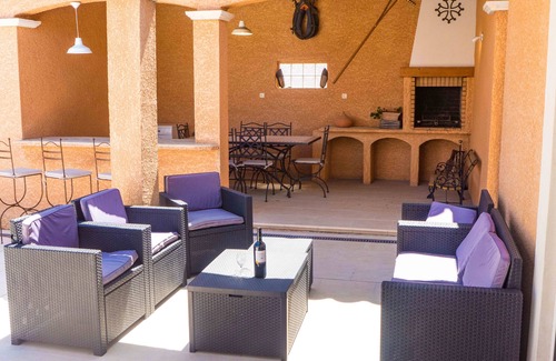 Salleles-d'Aude Villa | Relaxing Retreat with Private Pool in Scenic Village