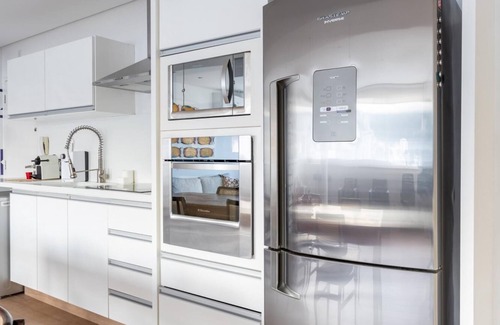 Leblon Apartment | Experience Leblon: Scenic Views & Family-Friendly Amenities