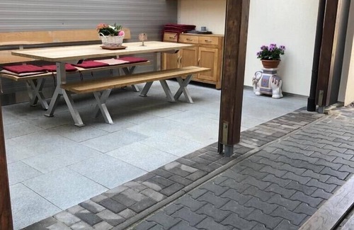 Meckenbeuren Apartment | Cozy Apartment by Lake Constance with Pool & Breakfast