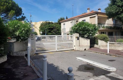Carry-le-Rouet Apartment | Cozy Studio in Secure Residence, Steps from Carry le Rouet